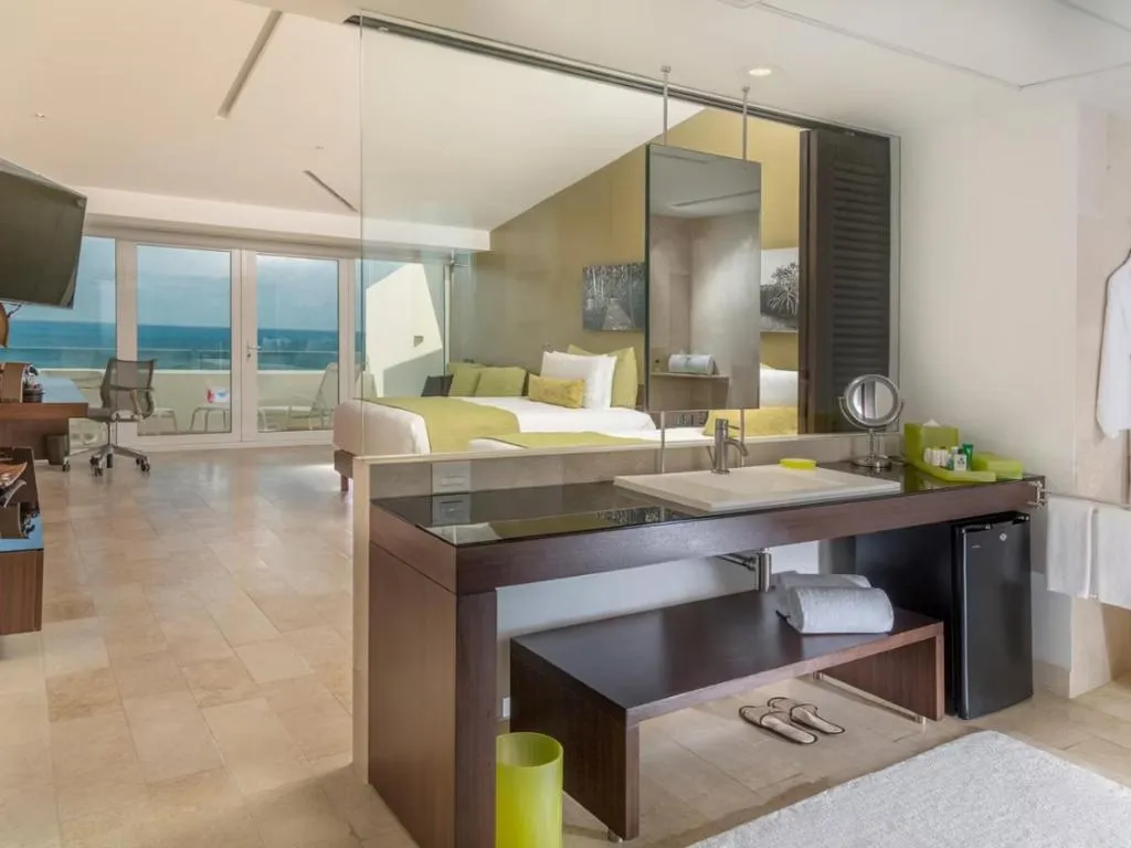 SUITE CLUB Room, InterContinental Presidente Cancun Resort, Cancun Area