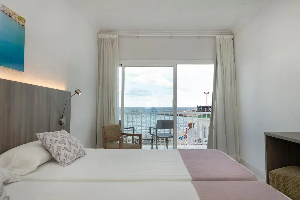 TRIPLE SEA VIEW Room, Club S'Illot, Majorca