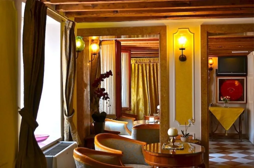 Lobby, San Gallo, Venice