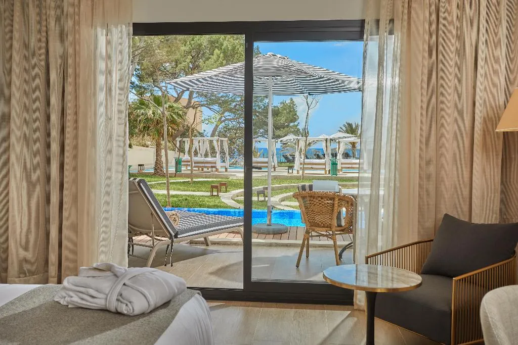 JUNIOR SUITE SEA FRONT Room, Secrets Mallorca Villamil Resort & Spa Only Adults, Majorca