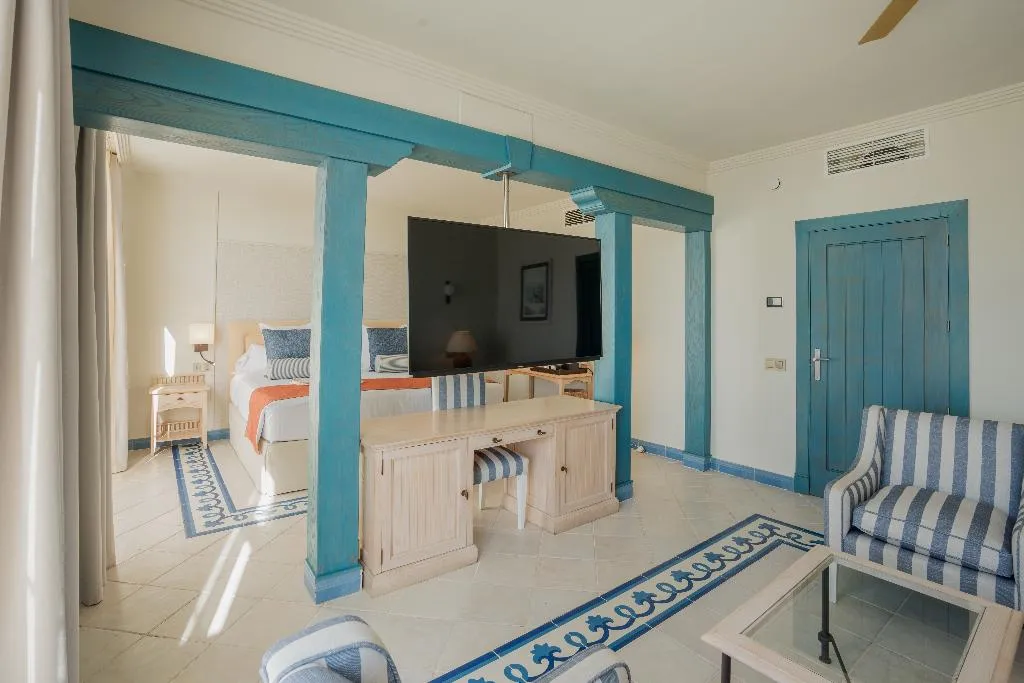 JUNIOR SUITE CLUB Room, Hotel LIVVO Volcan Lanzarote, Lanzarote