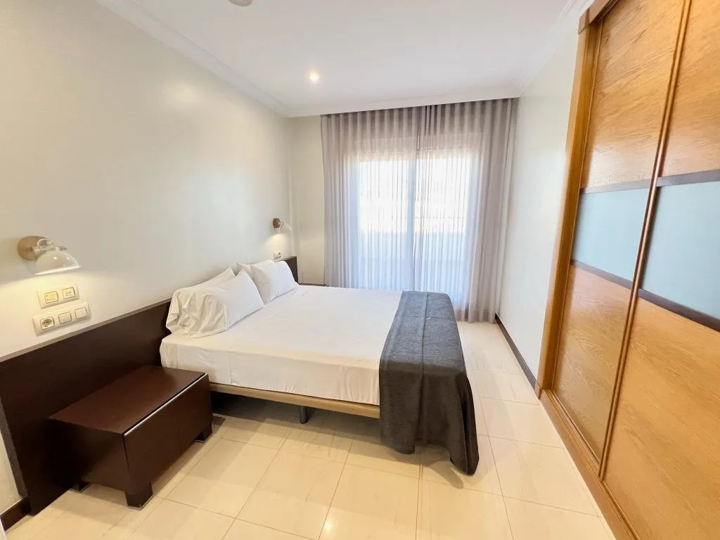 APARTMENT CAPACITY 6 TWO BEDROOMS Room, Mediterraneo Real, Costa Del Sol