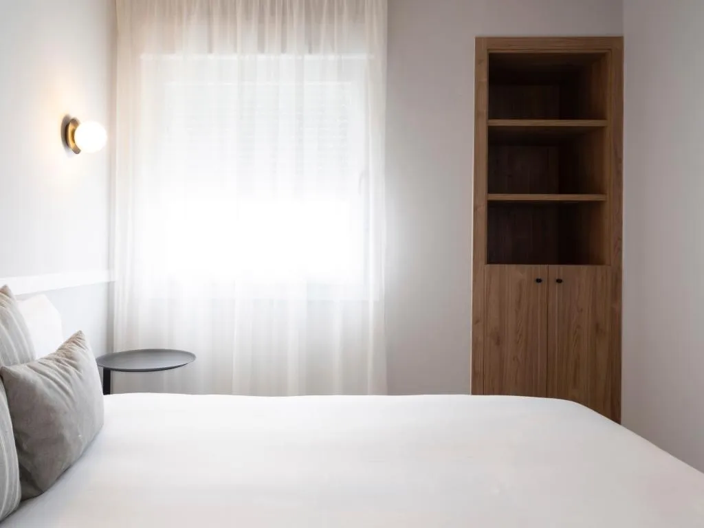 APARTMENT THREE BEDROOMS Room, Meral Units, Costa Del Sol