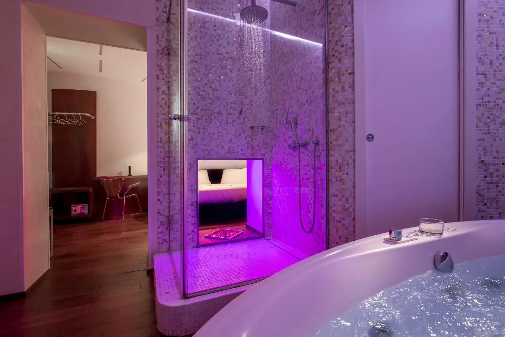 DOUBLE DELUXE SUPERIOR Room, SuiteSistina For Brave Lovers, Rome