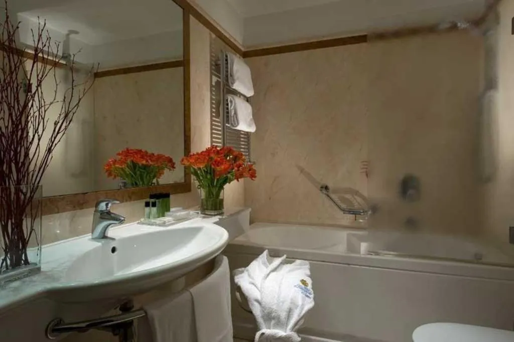 Room, Dei Borgognoni, Rome
