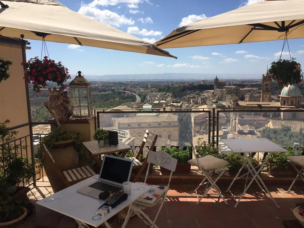 General view, Tre Metri Sopra Il Cielo, Catania