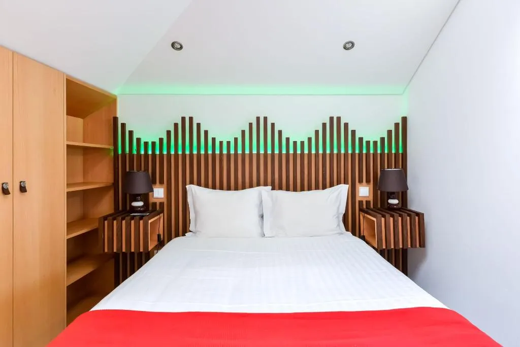 Room, Reis De Gaia, Porto