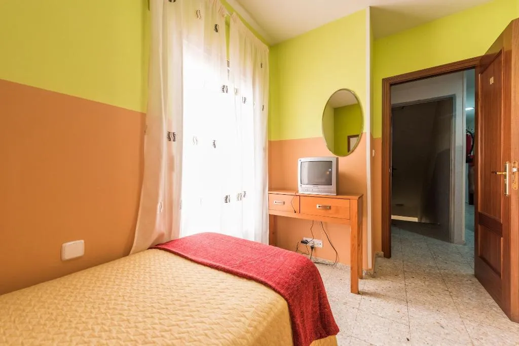 Room, Hostal Arkanta, Madrid