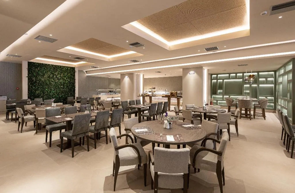 Restaurant, Holiday Inn Thessaloniki, Halkidiki
