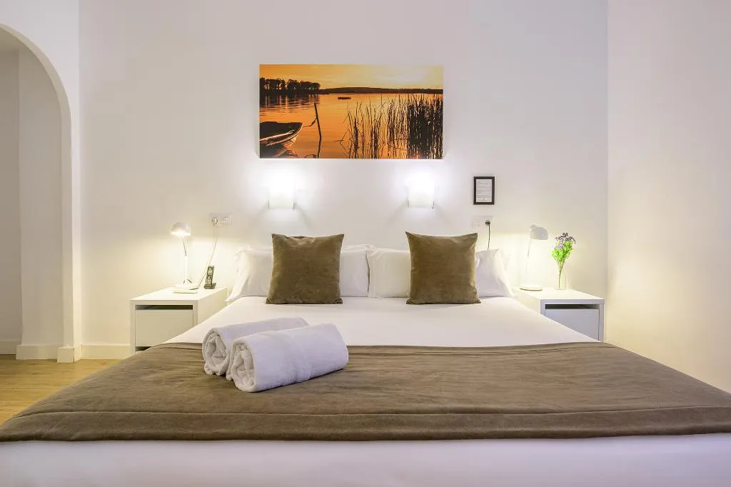 DOUBLE STANDARD Room, NeoMagna Madrid, Madrid
