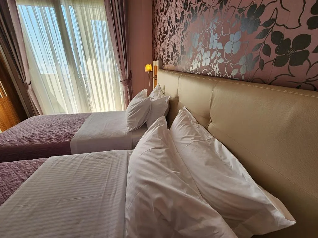 TWIN STANDARD Room, Hotel Gold, Kavaje