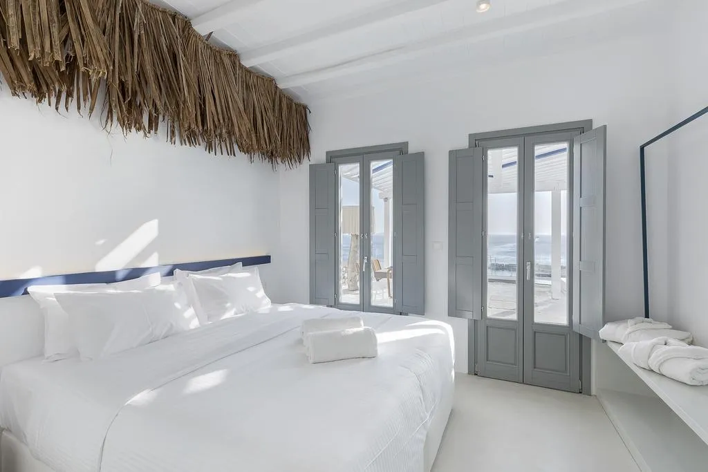 VILLA THREE BEDROOMS Room, Sea Line Villas, Mykonos