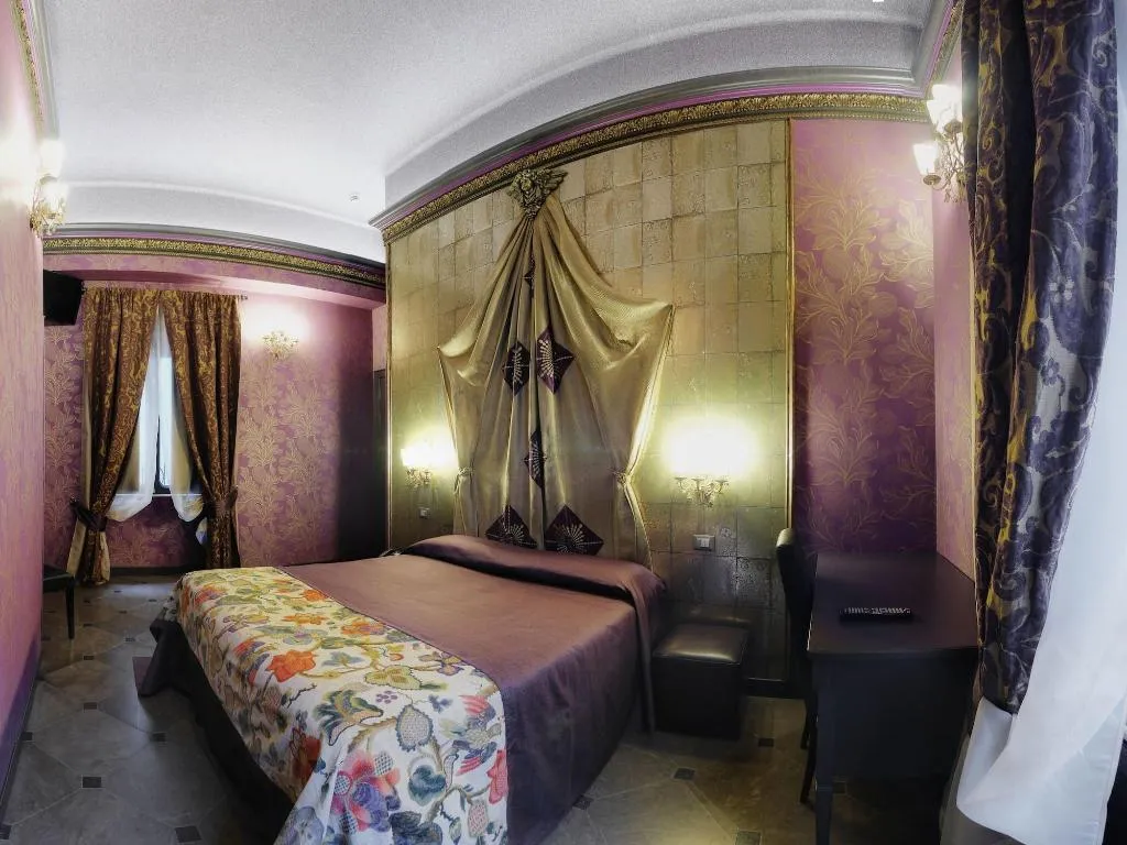 Room, Antica Dimora Delle Cinque Lune, Rome