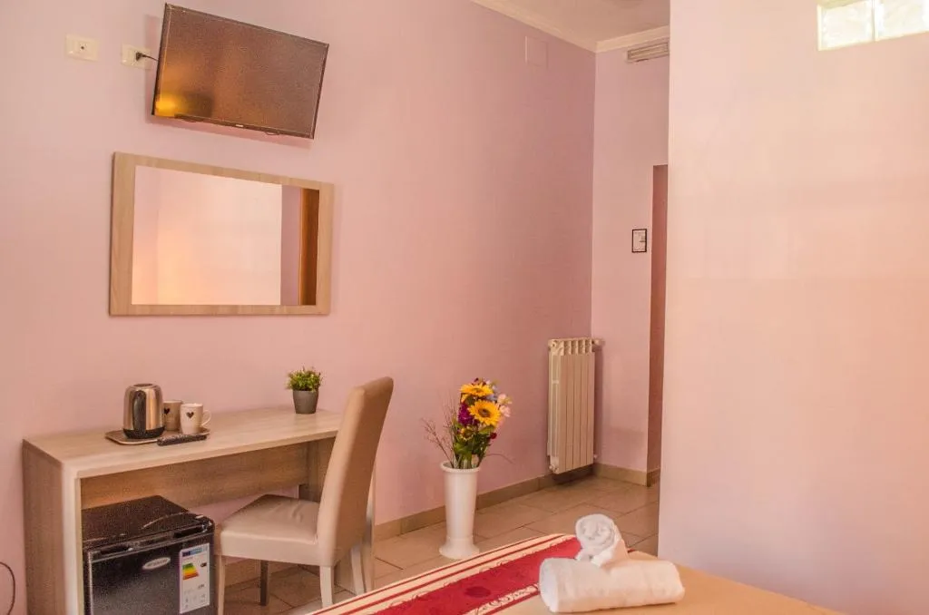 Room, Guest House Castle, Naples