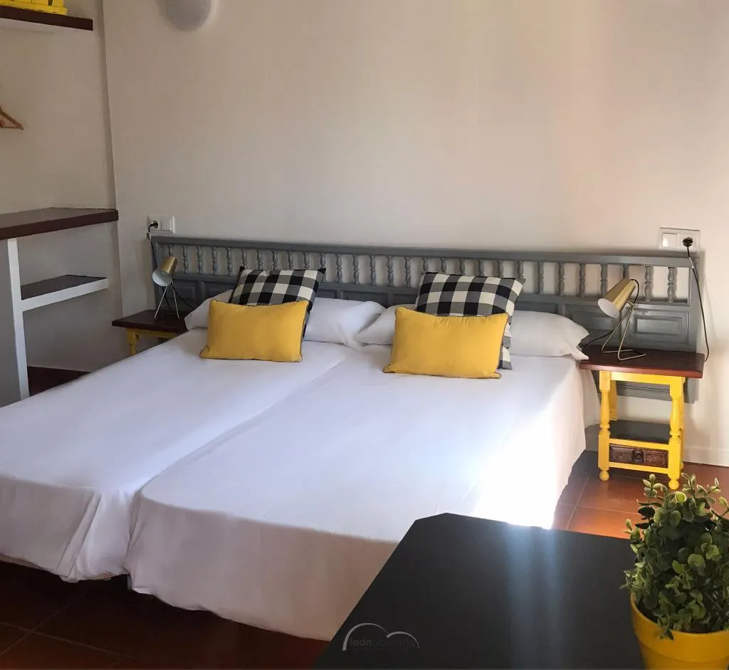 QUADRUPLE STANDARD Room, LEON DORMIDO Room & Apartments, Costa Blanca