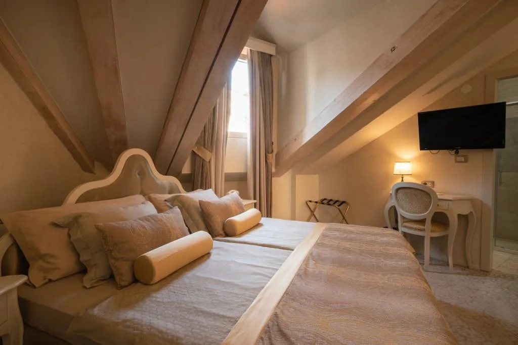 DOUBLE STANDARD Room, Heritage Hotel Life Palace, Split