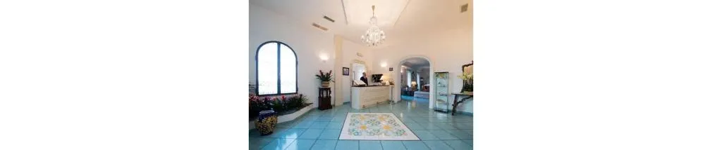 Lobby, Aurora, Naples