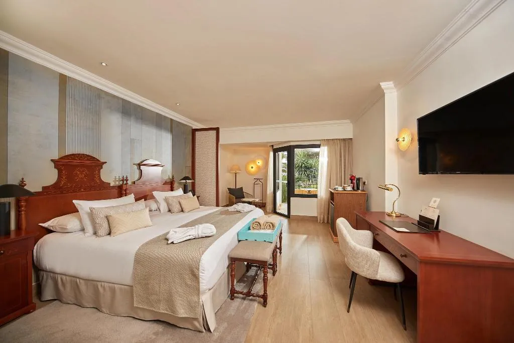Room, Secrets Mallorca Villamil Resort & Spa Only Adults, Majorca