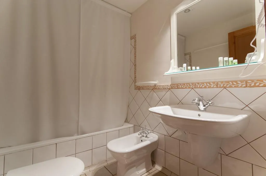 APARTMENT CAPACITY 7 Room, Hotel i Apartaments Vilagaròs, Costa Brava