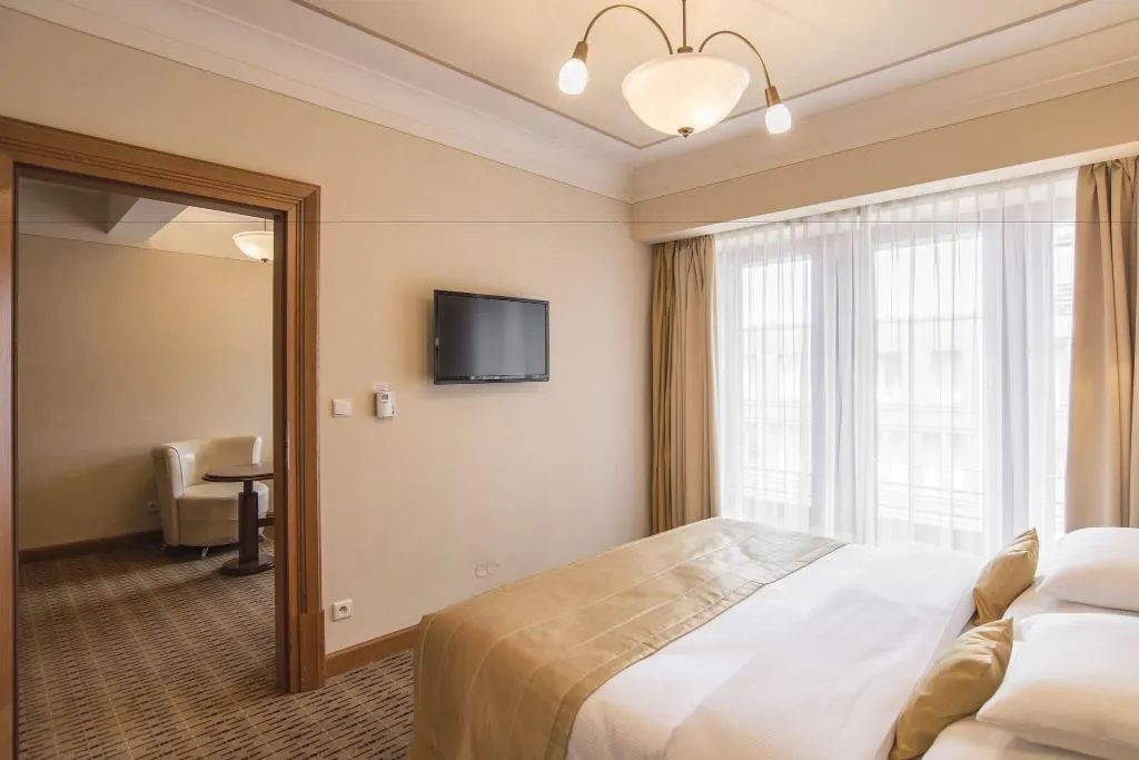 APARTMENT KING SIZE BED Room, Majestic Plaza Hotel Prague, Prague