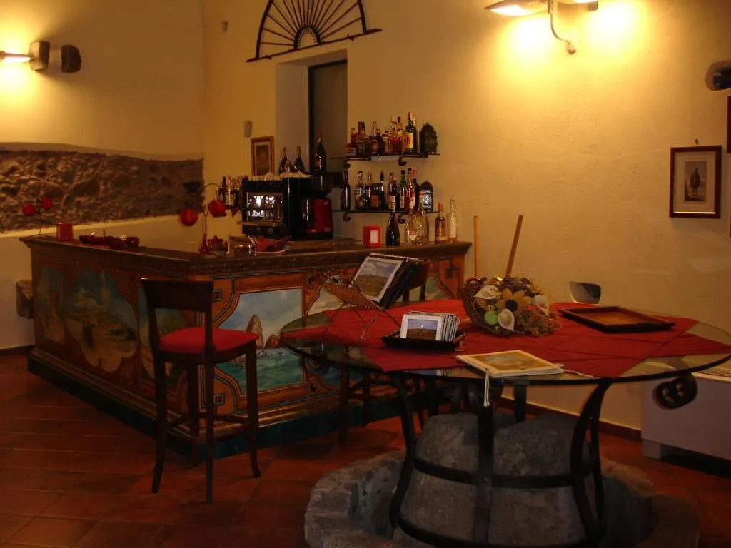 Lobby, Serra San Biagio, Catania