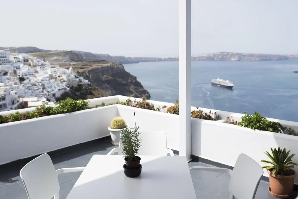 Room, Kastro Suites, Santorini