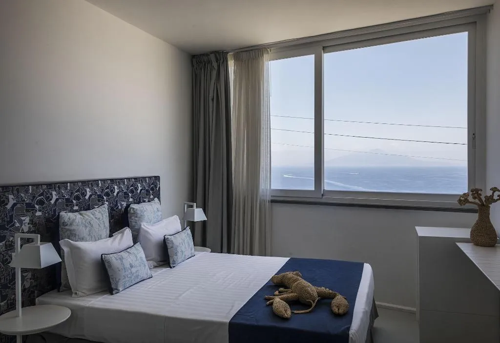 DOUBLE SUPERIOR SEA VIEW Room, Villa La Pergola Capri, Naples