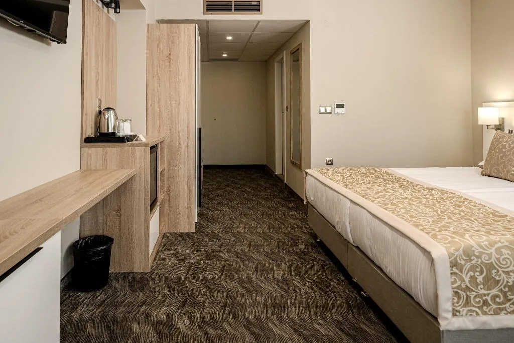 FAMILY ROOM ONE BEDROOM ONE BATHROOM Room, Laguna Park Sunrise, Bourgas