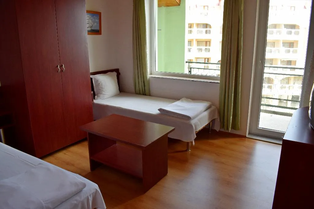 FAMILY ROOM STANDARD Room, Royal Hostel, Varna