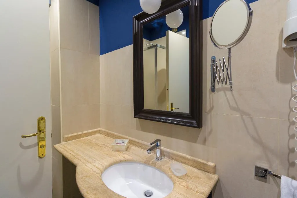 Room, Hotel Nuvo, Naples