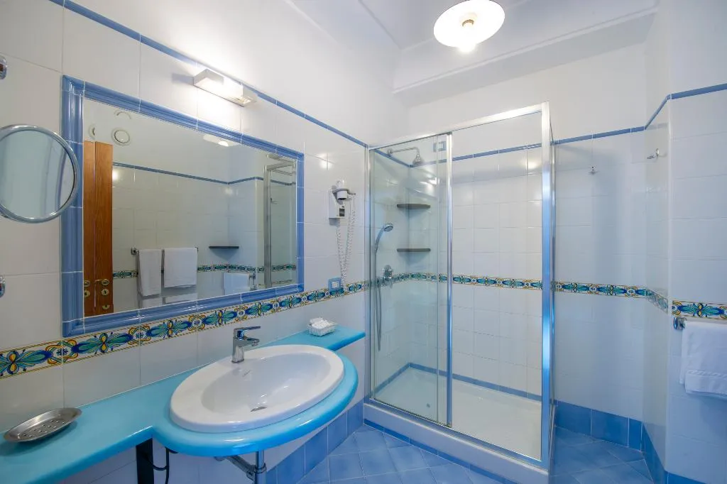 DOUBLE SUPERIOR SEA VIEW Room, Maresca Hotel Praiano, Naples