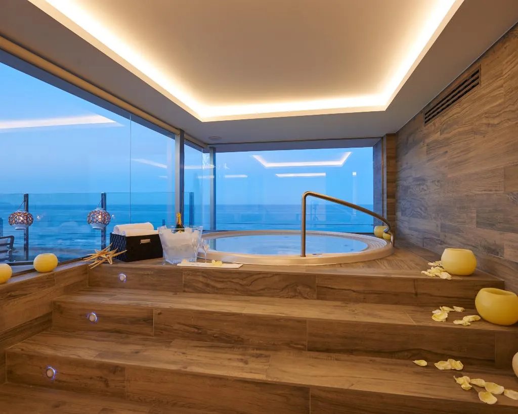 Sports and Entertainment, Meridional, Costa Blanca