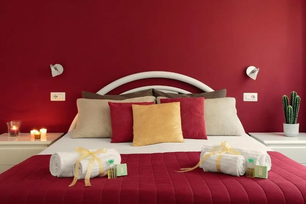 Room, Homs Sweet Home, Rome