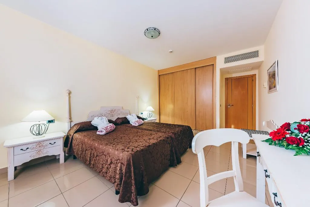 APARTMENT ONE BEDROOM Room, Grand Muthu Golf Plaza Hotel & Spa, Tenerife