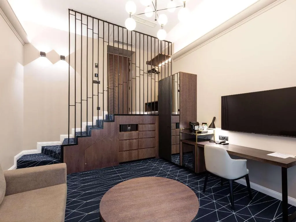 SUITE WITH BALCONY Room, Movenpick Hotel Tallinn, Tallinn