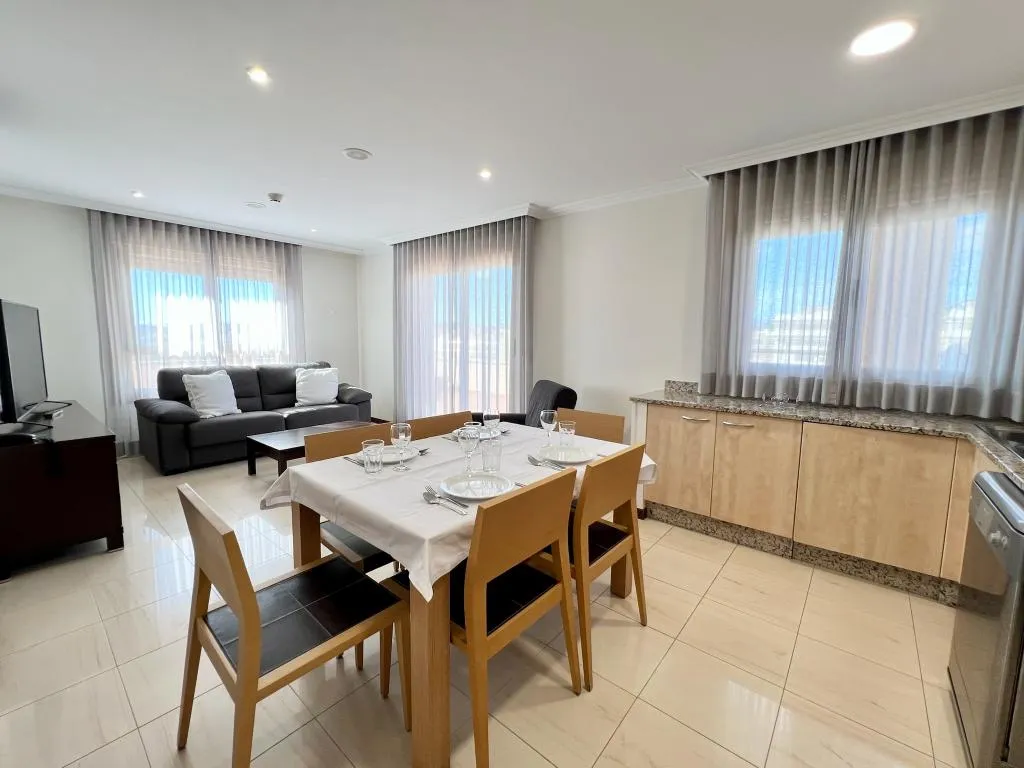 APARTMENT TWO BEDROOMS WITH TERRACE Room, Mediterraneo Real, Costa Del Sol