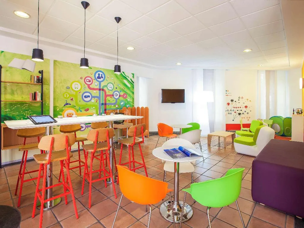 Sports and Entertainment, Ibis Styles Napoli Garibaldi, Naples