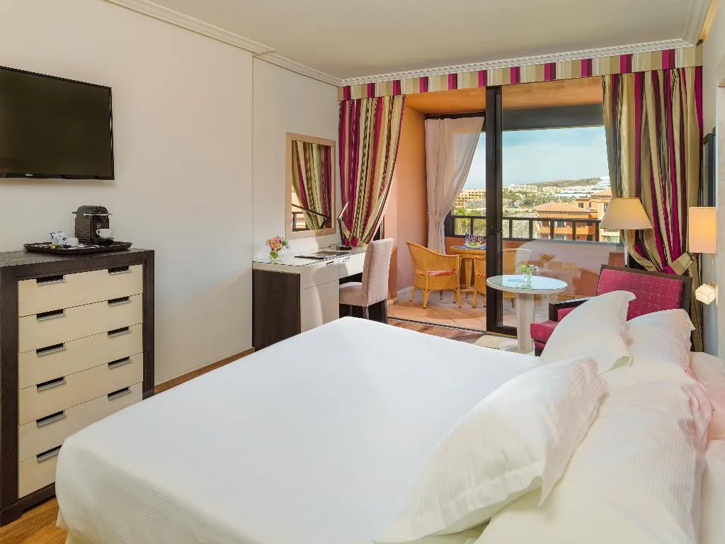 Double or Twin STANDARD Room, H10 Costa Adeje Palace, Tenerife