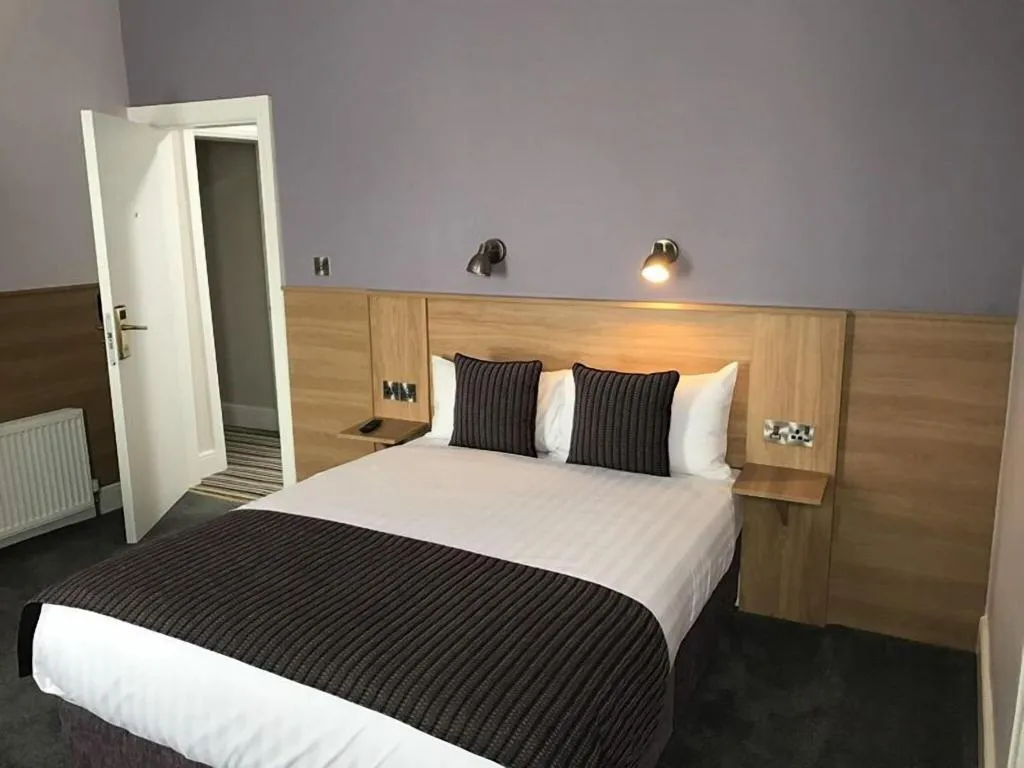 Room, Kennedy's Pub Drumcondra, Dublin