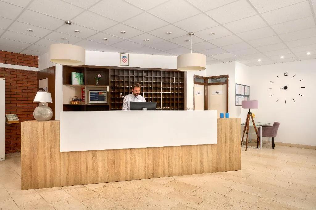 Lobby, Hotel Faraon, Dubrovnik