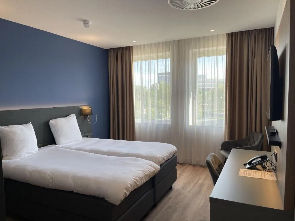 Room, OZO Hotels Antares Amsterdam Schiphol Airport, Amsterdam