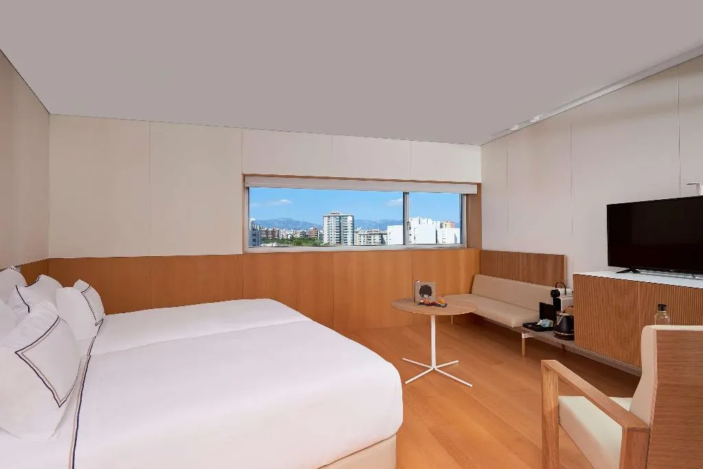 DOUBLE WITH VIEWS Room, Melia Palma Bay, Majorca