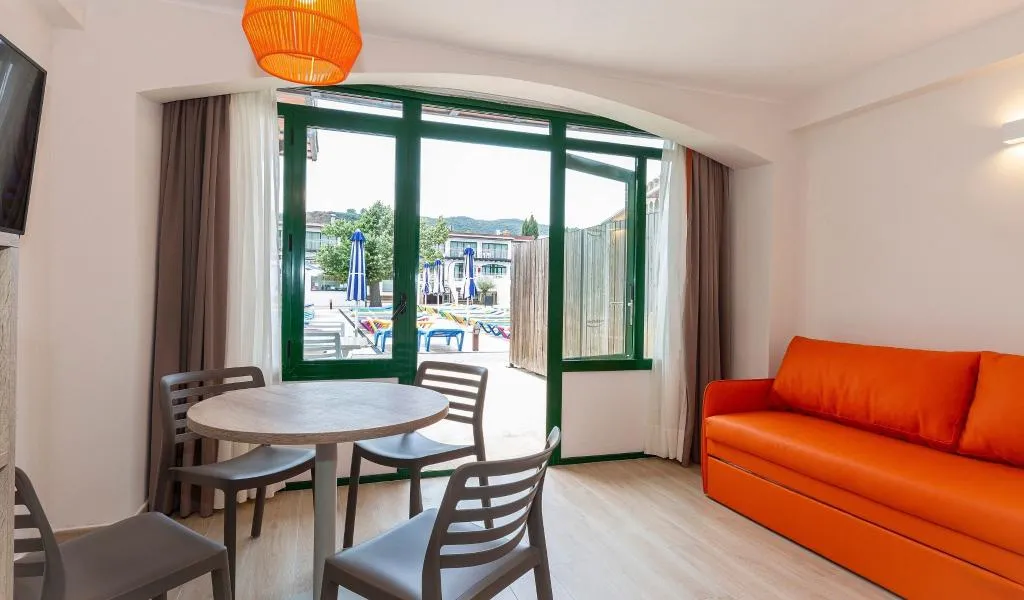 STUDIO CAPACITY 2 Room, Medplaya Sant Eloi, Costa Brava