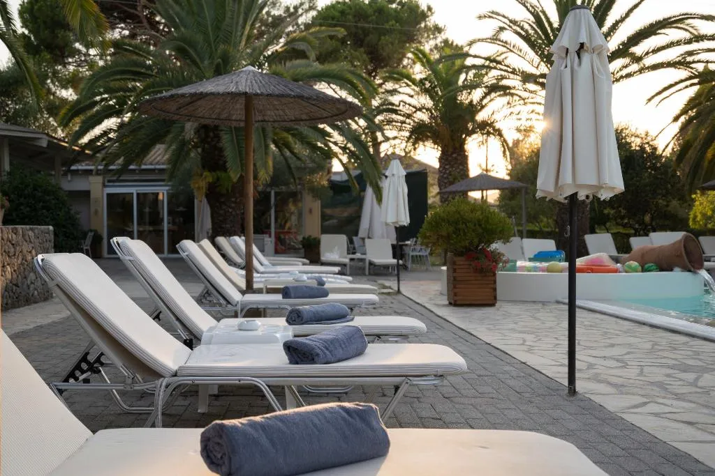Pool, Art Hotel Debono, Corfu