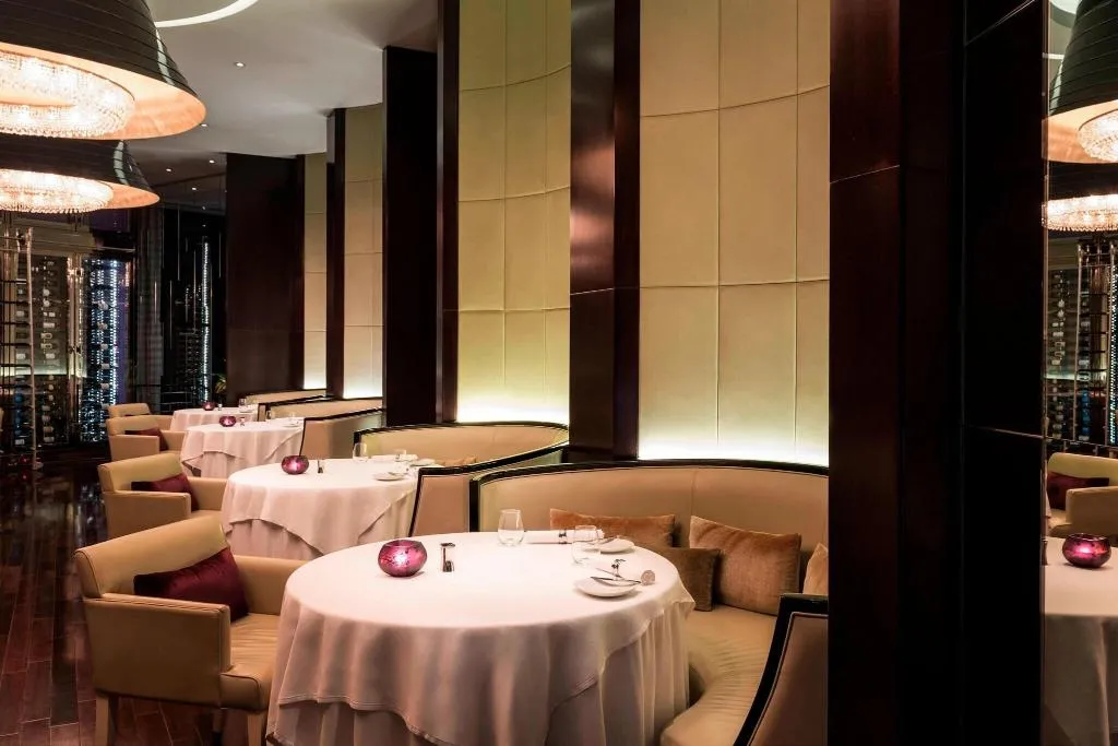 Restaurant, Le Royal Meridien Beach Resort and Spa, Dubai