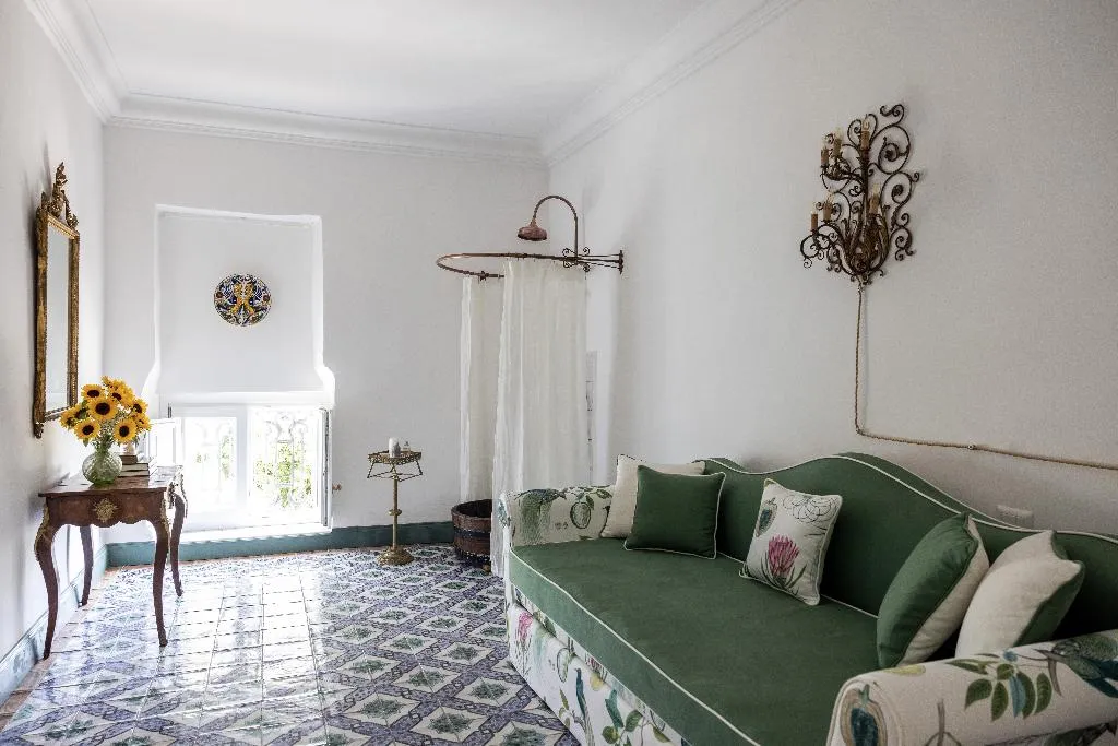 QUADRUPLE TWO BEDROOMS ONE BATHROOM Room, Villa De Cillis Carafa, Naples