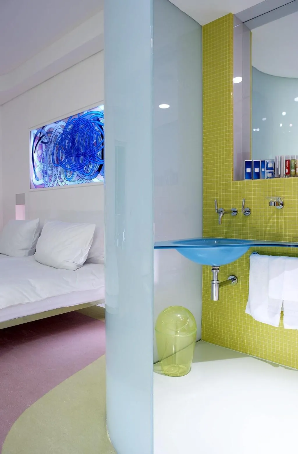 Room, Semiramis, Athens