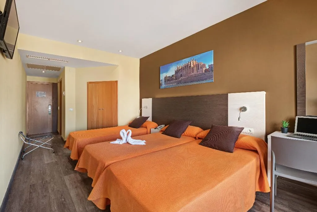TRIPLE STANDARD Room, Abelux, Majorca