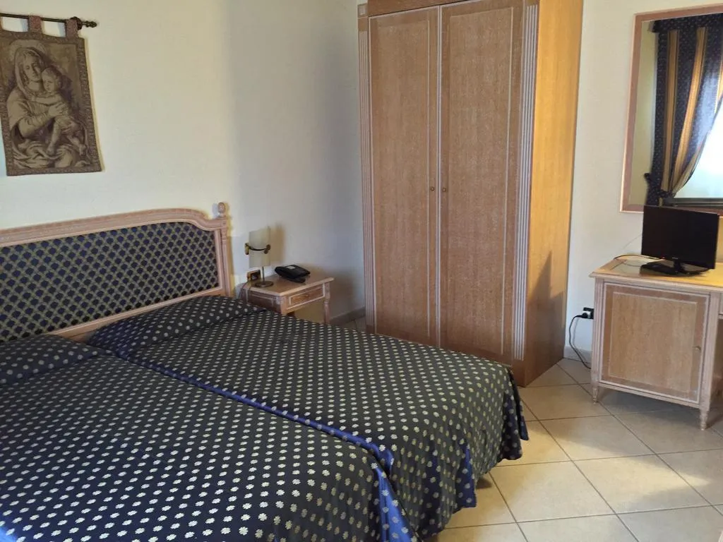 Double or Twin STANDARD Room, Hotel Villa Romana, Catania