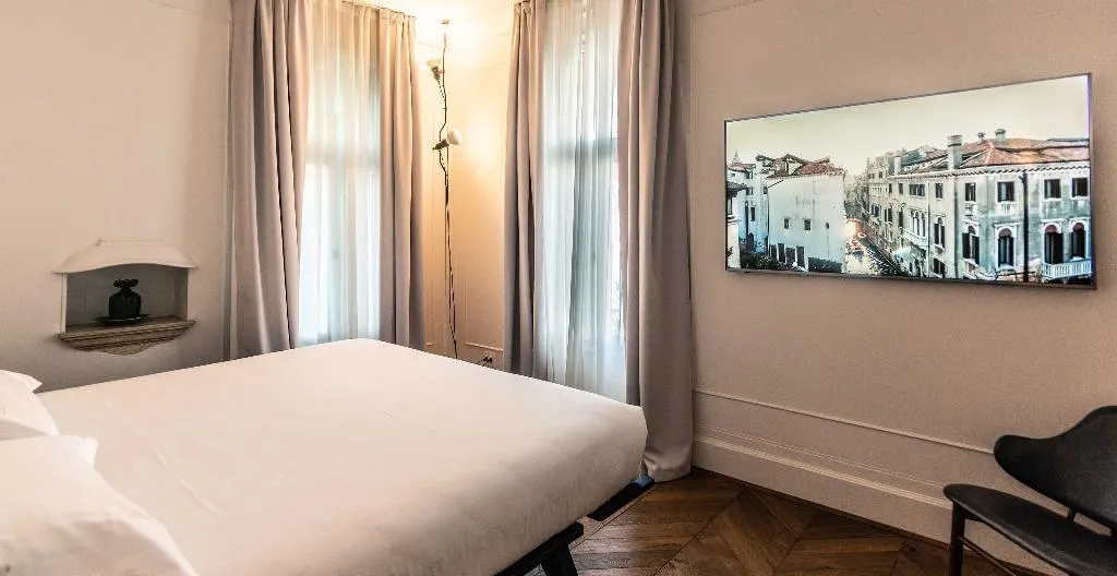 APARTMENT WITH JACUZZI Room, Palazzo Paruta, Venice